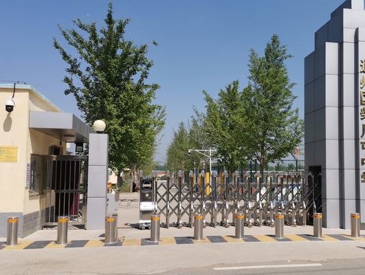 1000±5mm Height Above Ground Retractable Bollards for Park and Recreation Areas