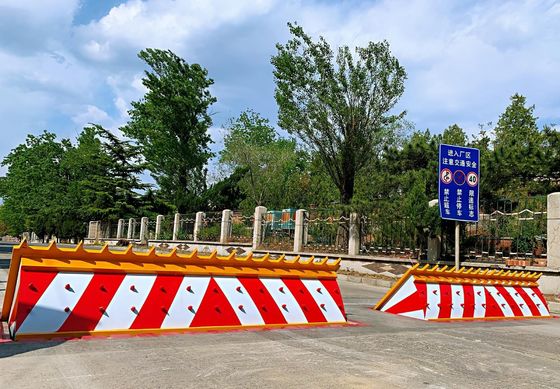 650mm Height Lifting Hydraulic Road Blocker With LED Lights