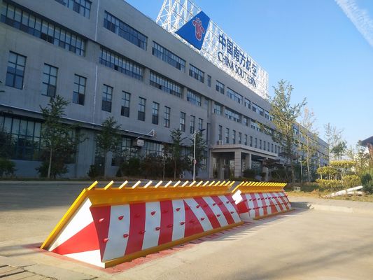 650mm Height Lifting Hydraulic Road Blocker With LED Lights