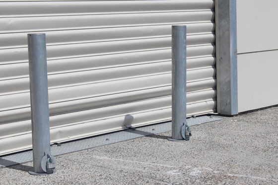 Black or OEM Removable Bollards 1000±5mm Height Above Ground 14mm /-2mm Cylinder Thickness Strong and Durable