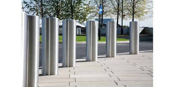 Customizable Diameter Metal Fixed Bollards Heavy Duty Parking Post Galvanised Steel Bollards