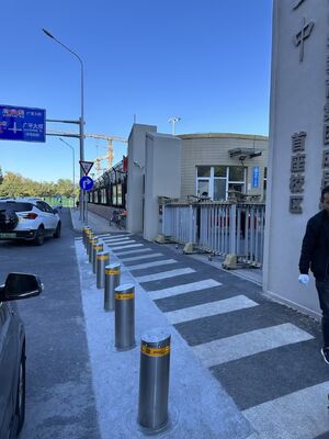 304/316 Stainless Steel IP68 Rated Automatic Bollard with 600mm-1000mm Height for Hydraulic Security