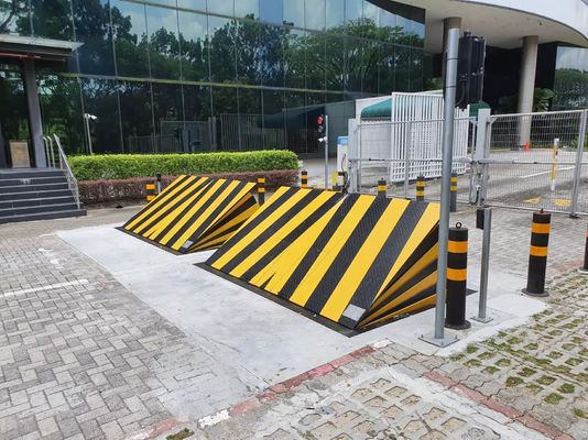 3-5s Rising Time Wedge Barrier Smooth and Precise Operation with Linkage Control System