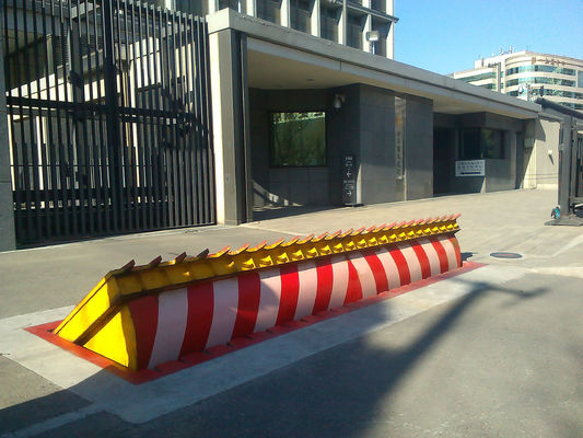 3-5s Rising Time Wedge Barrier Smooth and Precise Operation with Linkage Control System