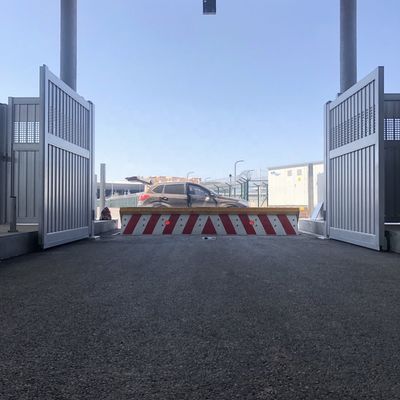 Remote Control Wedge Barrier System Hydraulic Impact Tested IWA