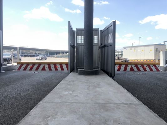Remote Control Wedge Barrier System Hydraulic Impact Tested IWA