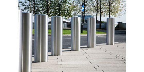 K4 Rated Custom Stainless Steel Bollards With Q235 Carbon Steel Basement Material