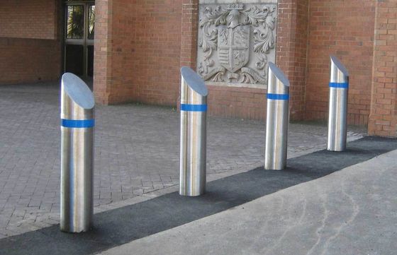 Anti Crash Anti Terrorism Stainless Steel Bollards With 4-30mm Thickness