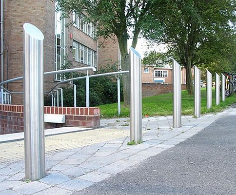 600/700/800mm Height Parking Posts For Driveways For Outdoor Security Fixed Bollards
