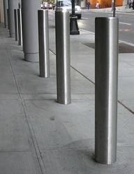 600/700/800mm Height Parking Posts For Driveways For Outdoor Security Fixed Bollards
