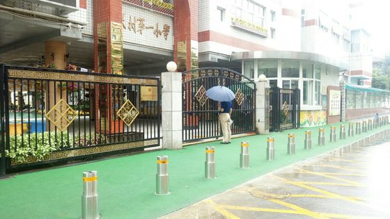 IP68 Rated Hydraulic Roadway Safety Bollards with Remote Control and Physical Barrier
