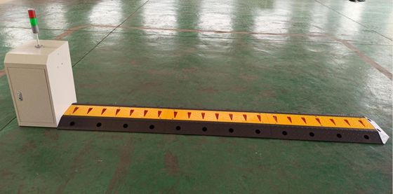 ISO9001 2008 CE Certified High Advanced Spike Automatic Tyre Killers with Remote Control