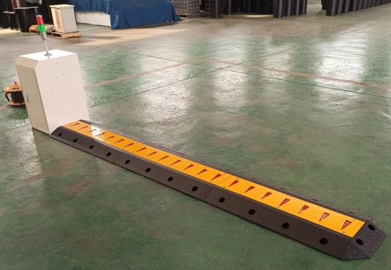 ISO9001 2008 CE Certified High Advanced Spike Automatic Tyre Killers with Remote Control