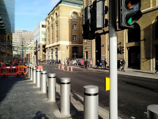 70mm Depth Brushed Stainless Steel High Security Street Bollards for Pedestrian Safety