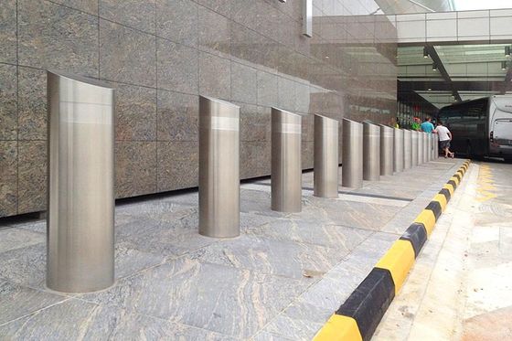 304 316 SS Airport  Street Mitred Top Bollard with Reflective Trip and Slop