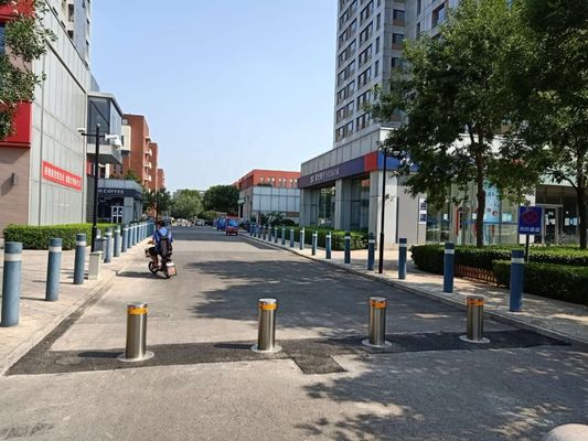 304 Anti Collision Remote Control Parking Bollards For Safety Protection