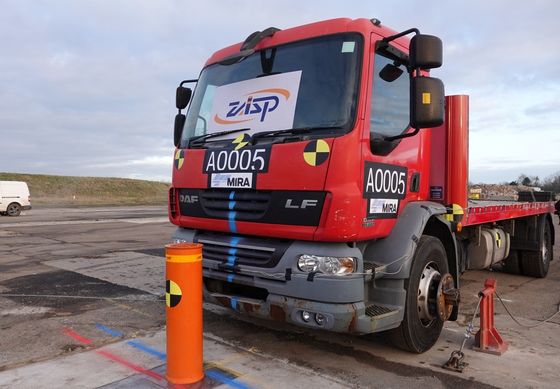 Security Protection with 271mm Diameter Automatic Bollards Certified to PAS 68 IWA 14-1 and Anti-Corrosion Treatment