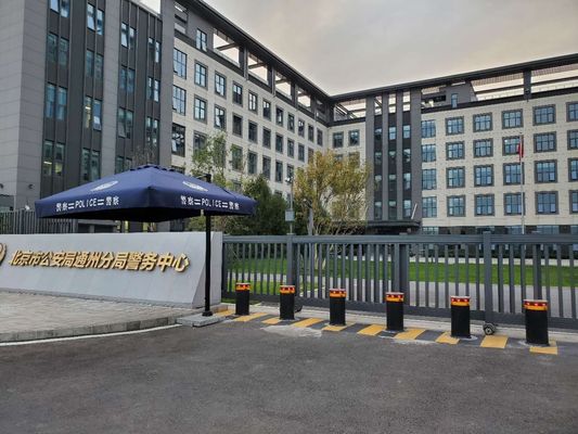 Hydraulic Automatic Retractable Bollards Electric Drive Bollards With Reflective Strip