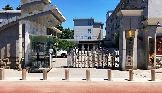 Diameter 271mm Remote Control Rising Bollards Ideal for Vehicle Access Control Security and Traffic Management Solutions