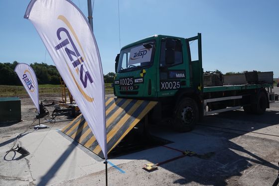 7.5Kw Rated Power Shallow Mount Road Blocker The Ultimate Solution for Manual Handling