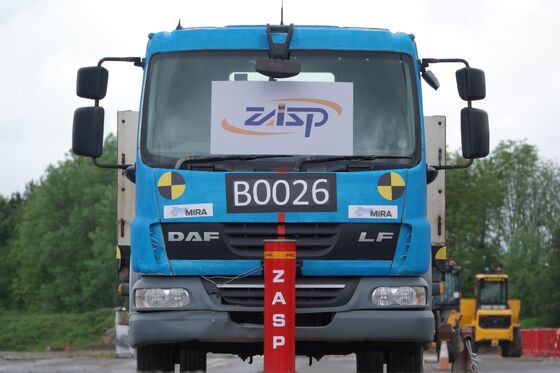 3m~8m Intercept Width Hydraulic Security Bollards with IP68 Waterproof Stainless Steel Construction for Traffic Control