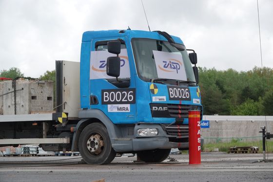 Security Protection with 271mm Diameter Automatic Bollards Certified to PAS 68 IWA 14-1 and Anti-Corrosion Treatment