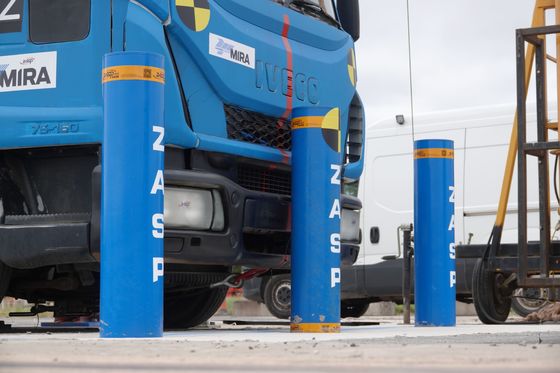 Crash Rated Safty Stainless Steel Removable Bollards For Government Security