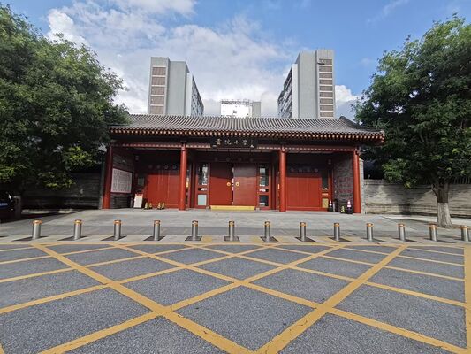 Automatic Bollards with 1460mm Depth 656mmL*485mmW*1520mmH Dimensions and -40℃~+70℃ Working Temperature