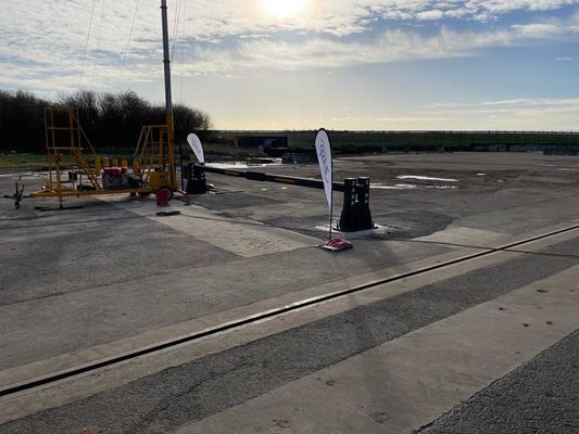 IP54 Protection Level Rising Beam Gate with -20℃ to 60℃ Operating Temperature and ≤50 Meters Remote Control Distance