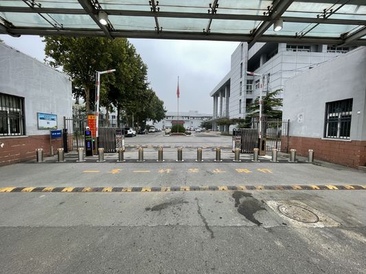 Security Remote-Controlled Hydraulic Bollards For Anti Ram Protection