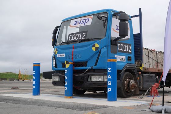 Retractable Bollards 219±1mm Flange Diameter 14mm /-2mm Cylinder Thickness for Versatile Security Solutions