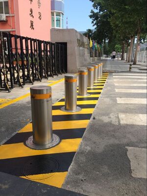 IP68 Rated Automatic Bollards with Overheating Protection 120℃ and 1000mm Height for Hydraulic Security