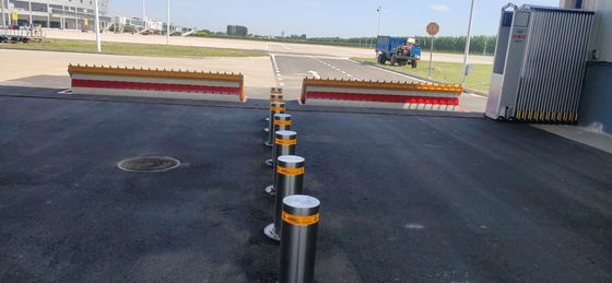 Anti Collision 316 Electric Retractable Bollards Remote Control Parking Post