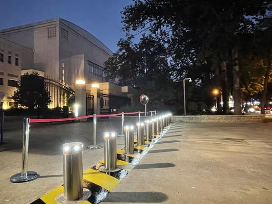 Security Automatic Car Park Bollards 6mm Thickness With LED Lights