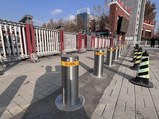 304 316 Remote Control Parking Bollards Electric Security Bollards 6mm Thickness