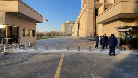 Automatic Remote Control Security Bollards With 304 316 Stainless Steel Material