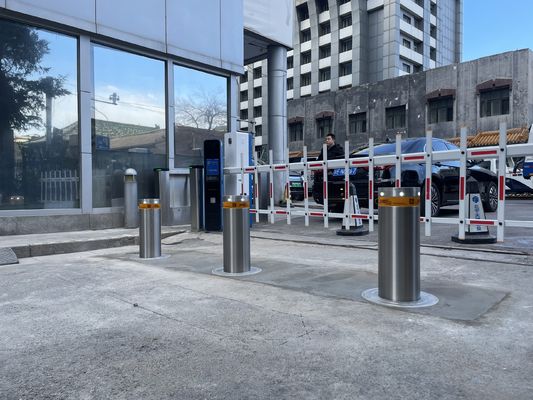Retractable 1000mm Height Electric Parking Bollards Car Park Security Posts