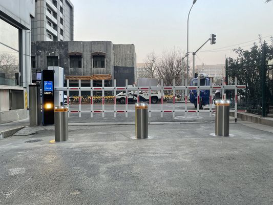 High Corrosion Resistance Manual Bollards 3mm Wall Thickness and Customizable for Made-to-Order Security Solutions