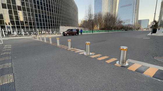 800mm Height Semi Automatic Bollards With Flange Dimension 648mm*398mm And IP Standard IP68