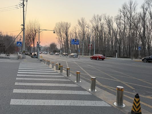 High Corrosion Resistance Manual Bollards 3mm Wall Thickness and Customizable for Made-to-Order Security Solutions