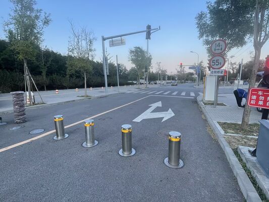 PAS 68 & IWA 14-1 Certified Automatic Rising Bollard with 2,000,000J Impact Resistance and Q345 Carbon Steel Construction